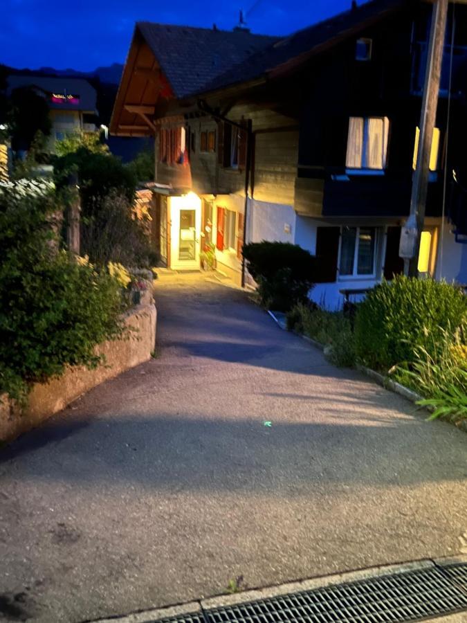 Pension Läbeshuus - Bistro Sonnegg Heiligenschwendi Exterior foto